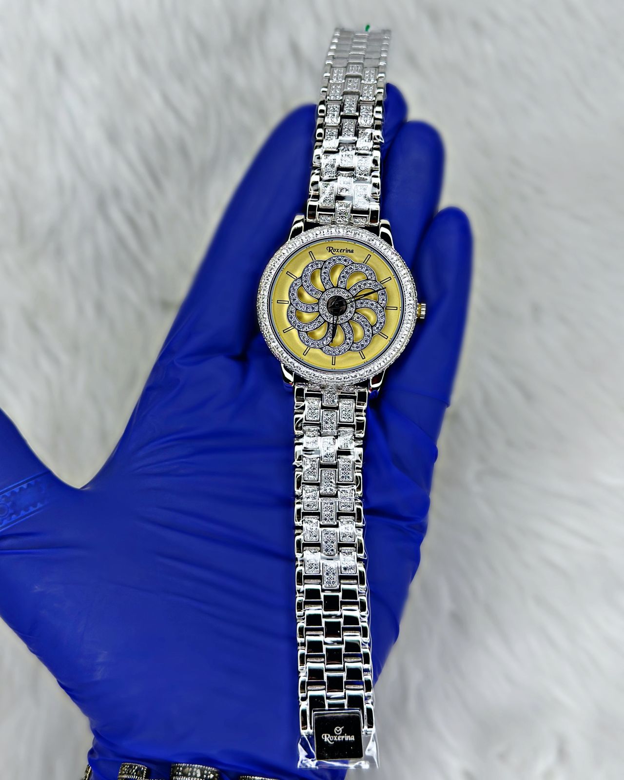Men's Watch Silver -Most dynamic visual appeal