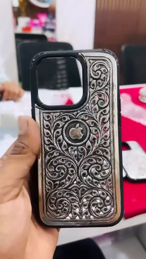 IPhone 15pro Silver Case