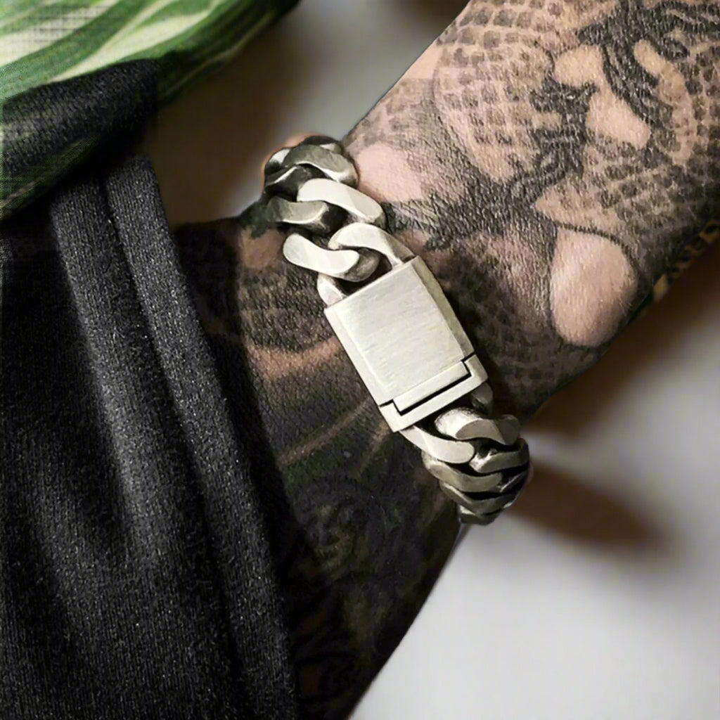 Stud Men's Heavy Link Bracelet