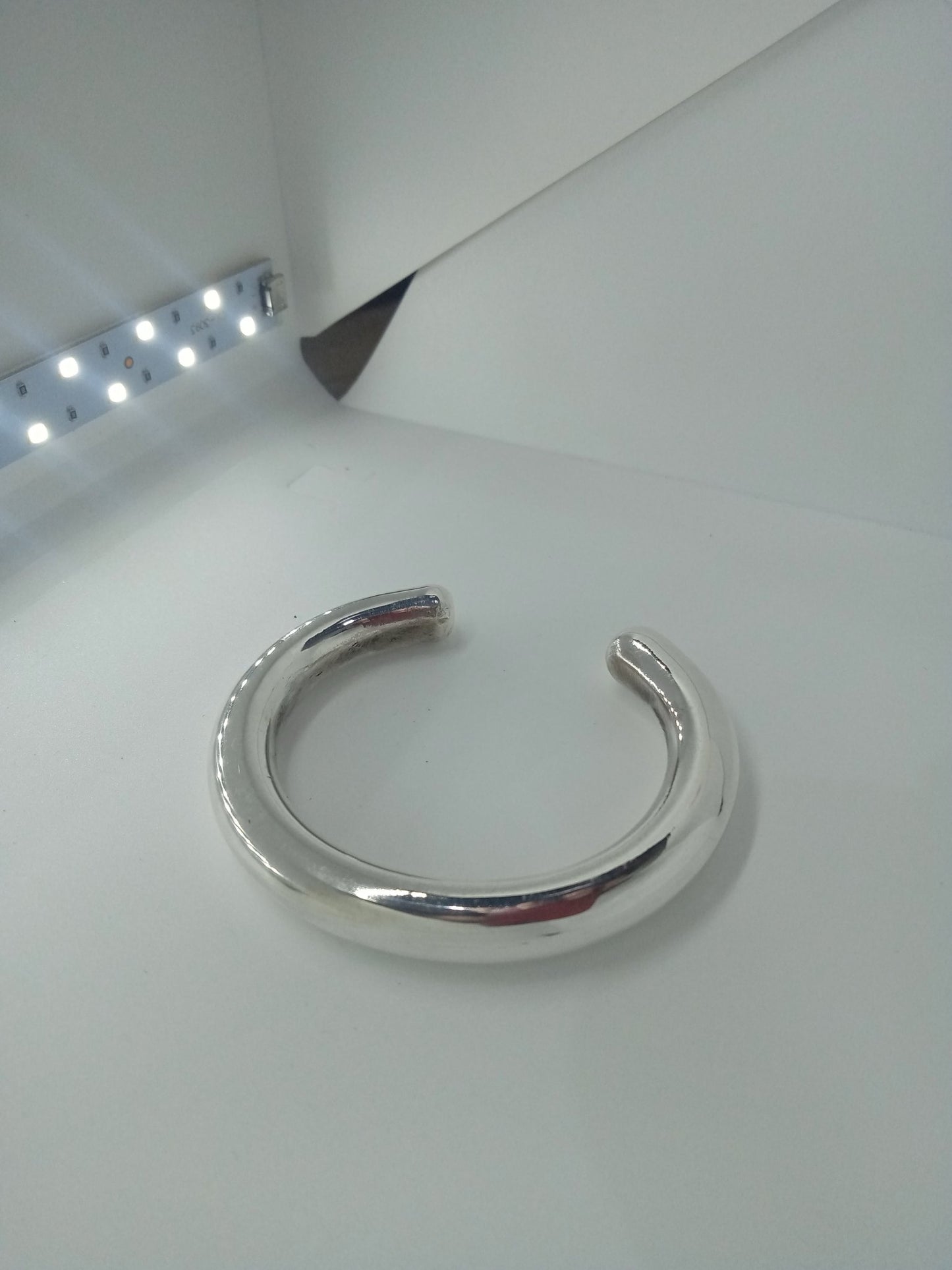 CUBAN Unisex Heavy Solid Silver 4.oz English Hallmarked Bright Polished Torque Bangle - CUBAN