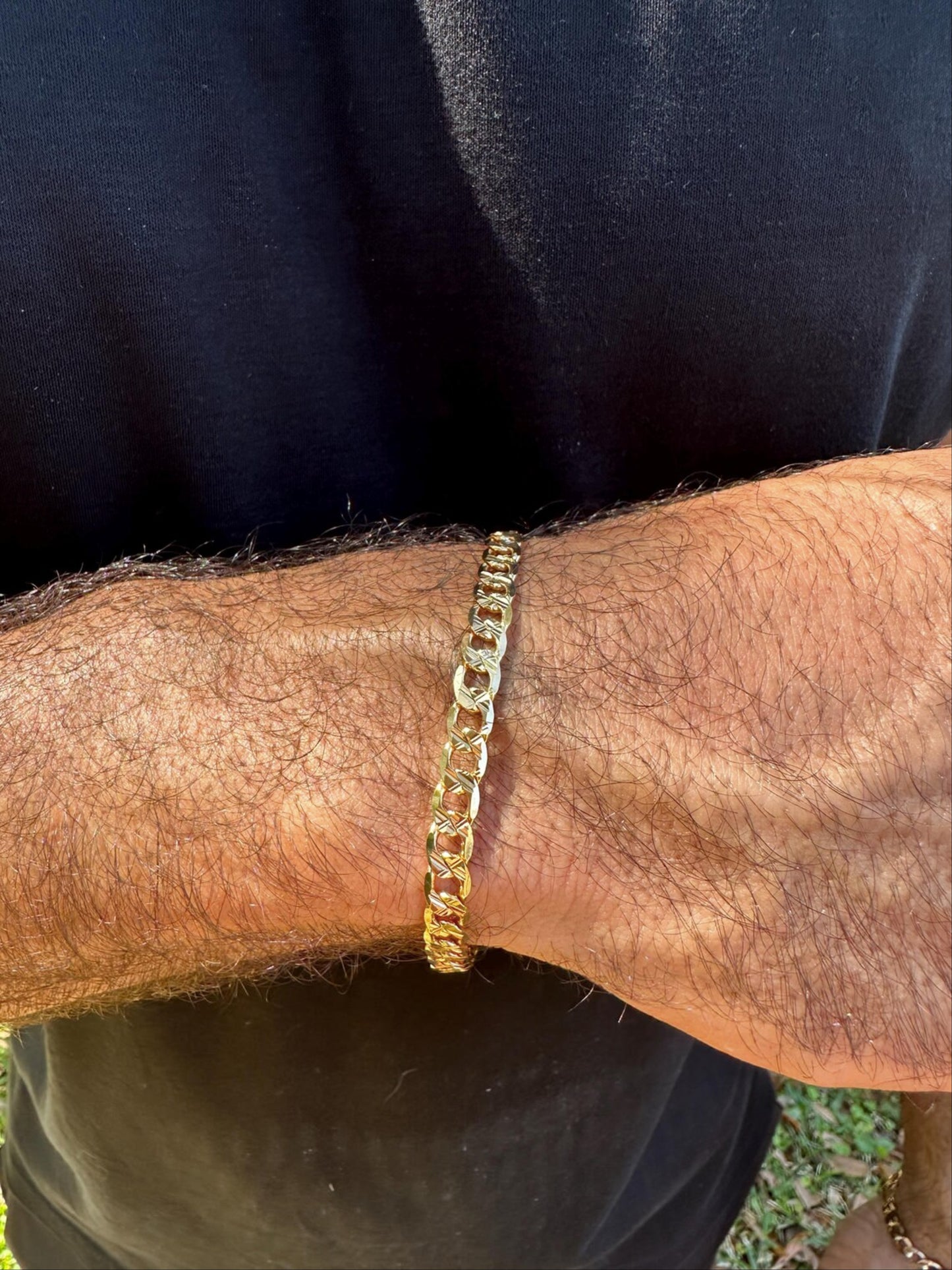 gold-cuban-link-bracelet