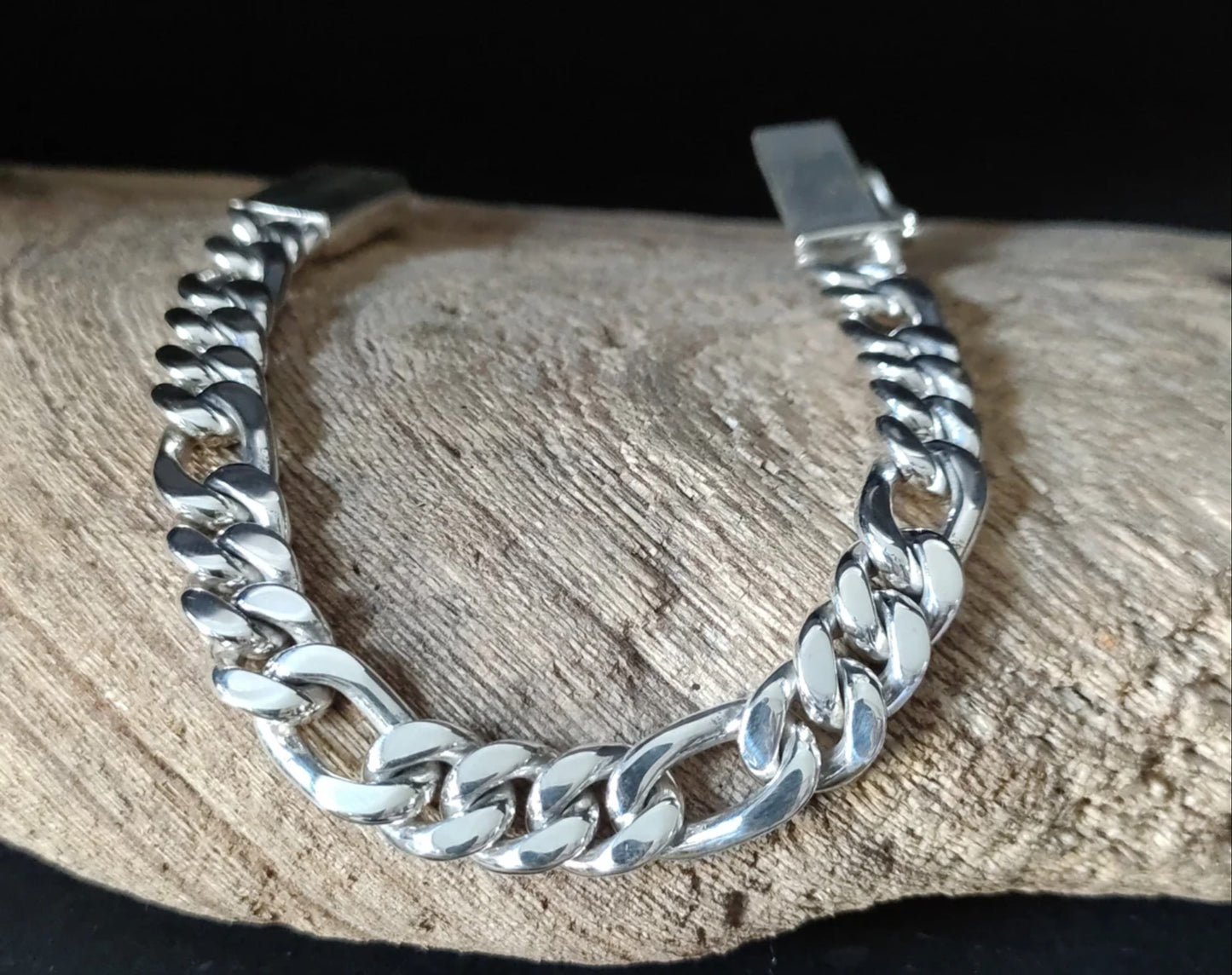 Link Bracelet Unique & Heavy Design Box Lock
