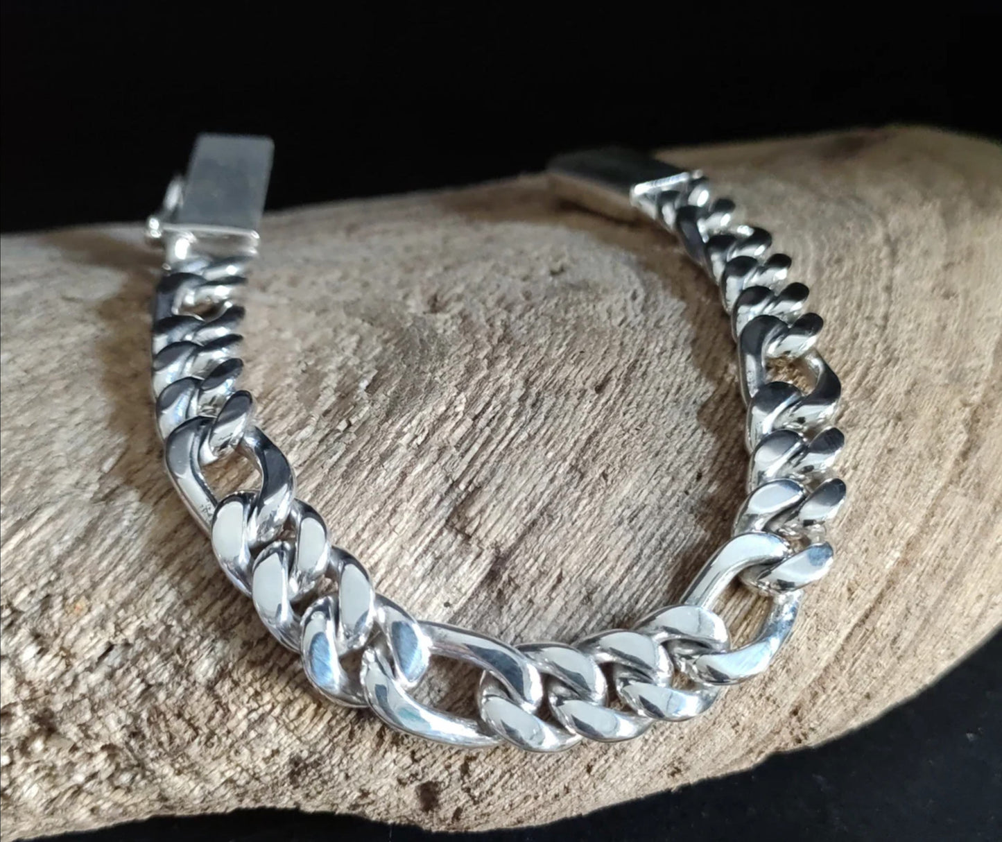 Link Bracelet Unique & Heavy Design Box Lock