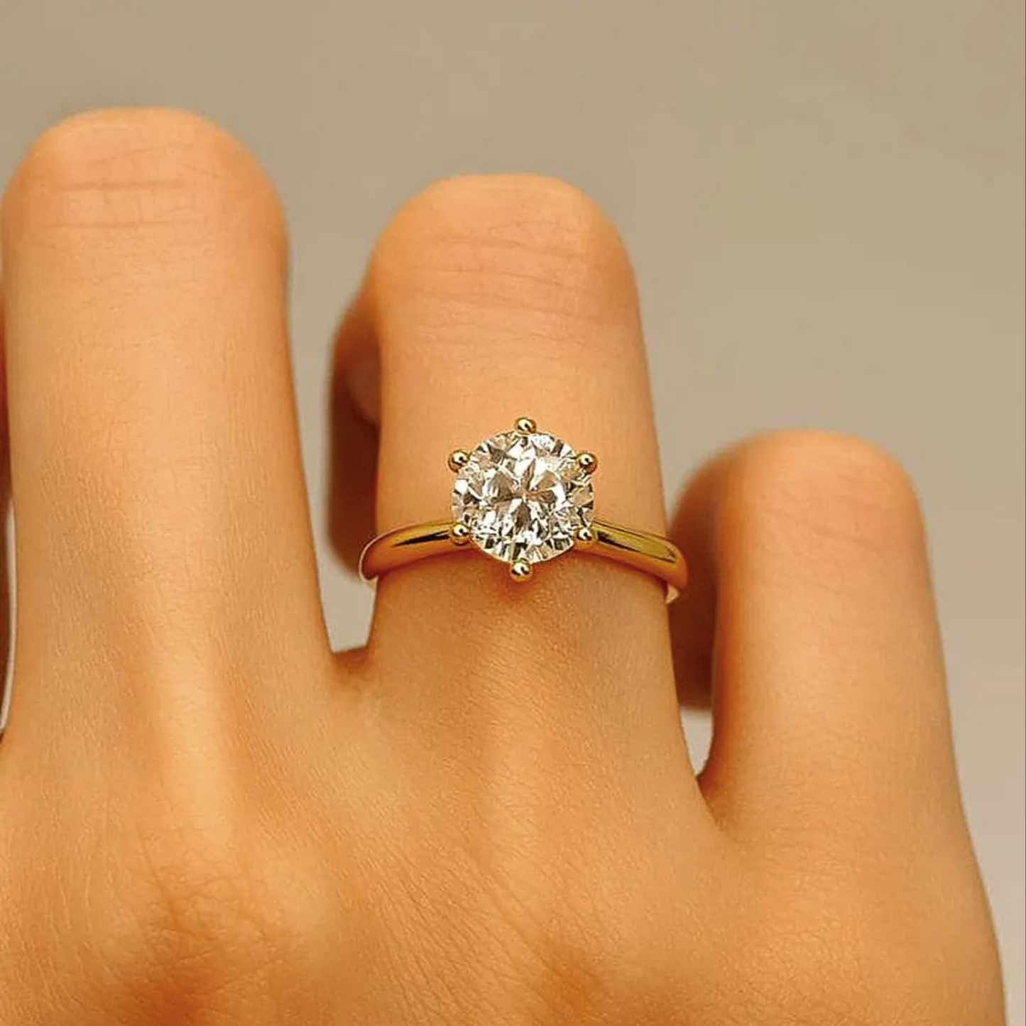 14k Solid Gold Diamond Ring VVS 2 carat