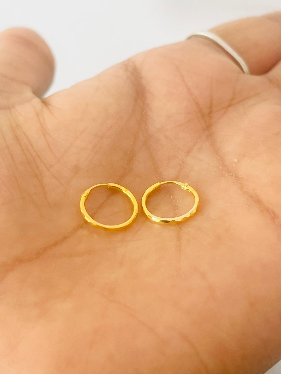 18k Gold Diamond Cut Hoop's Men's