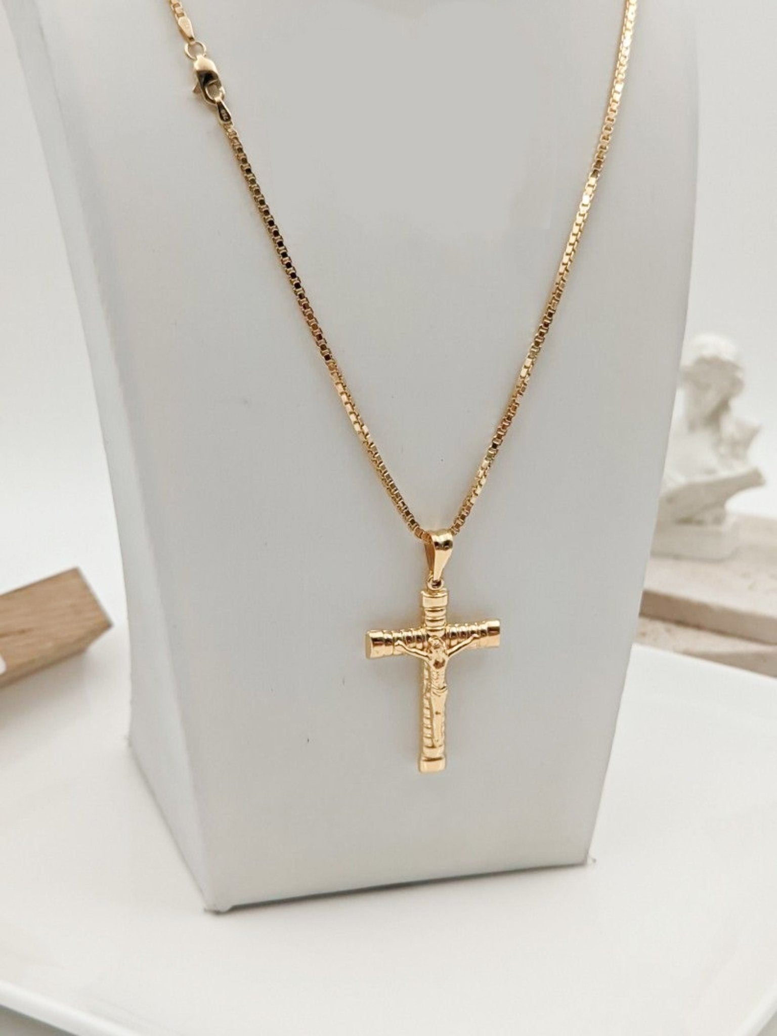 18k Gold Necklace Cross - CUBAN