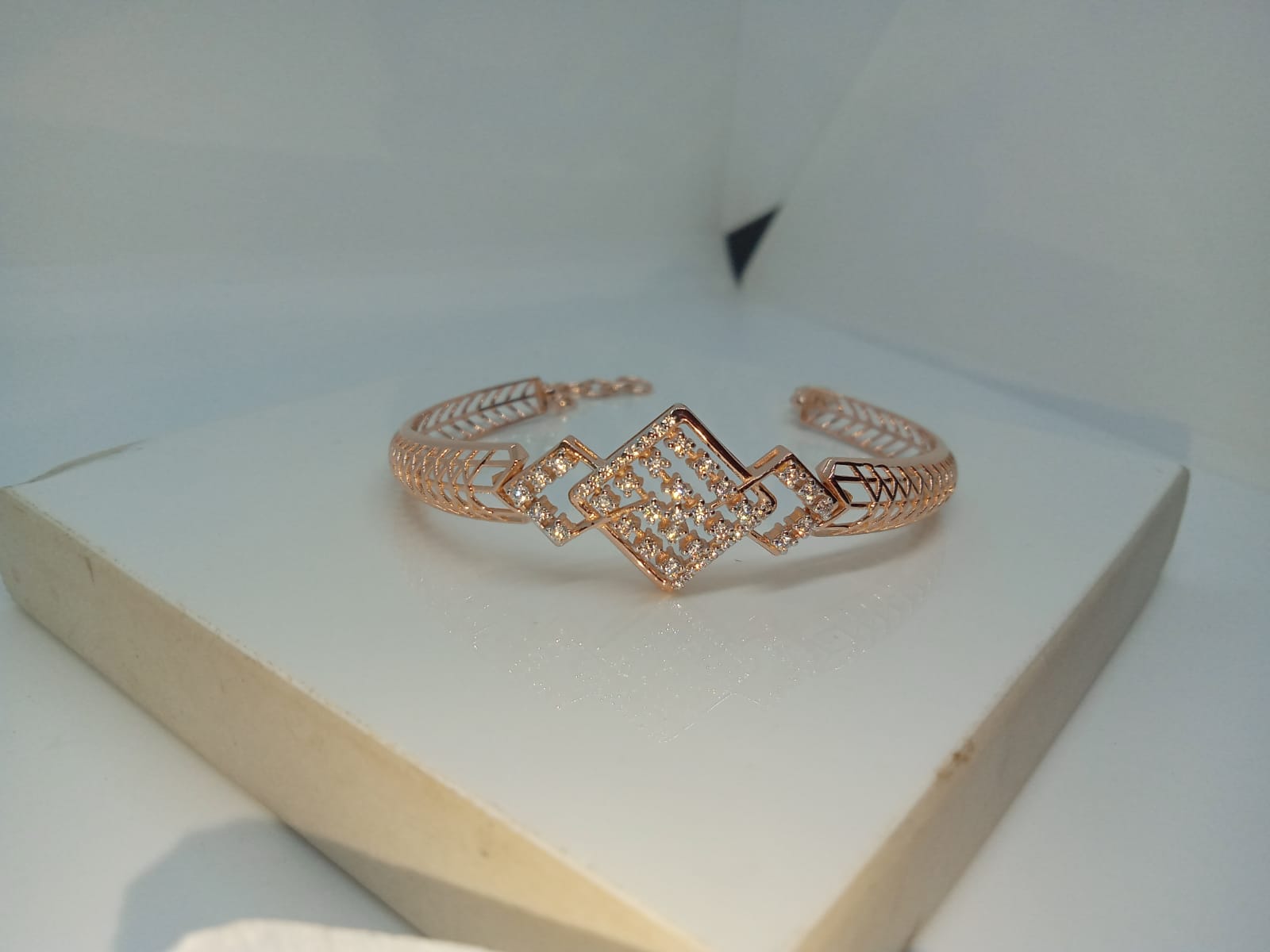 18K Solid Rose Gold Bangle/Bracelet - CUBAN