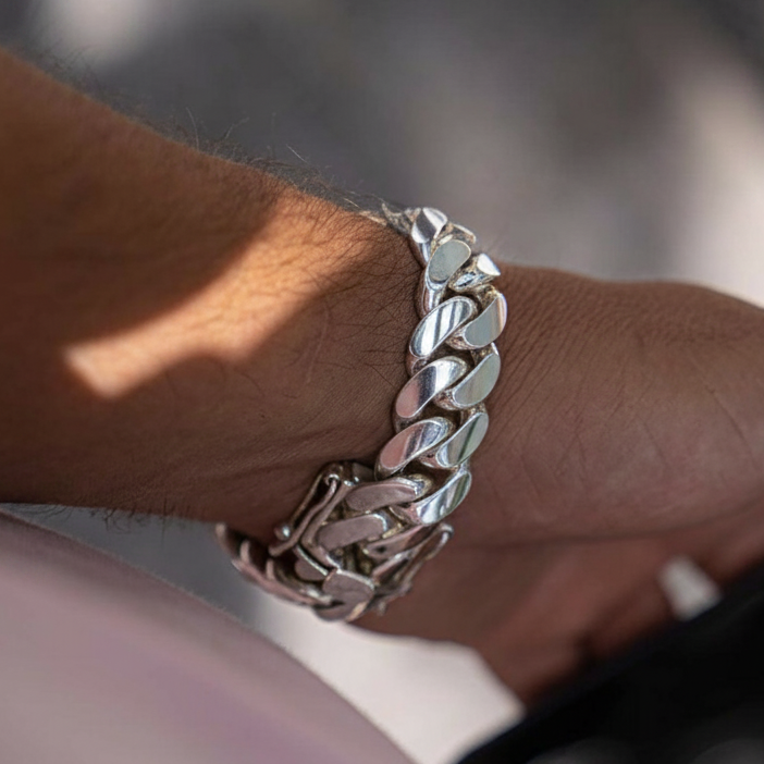 silver-bracelet-men's 