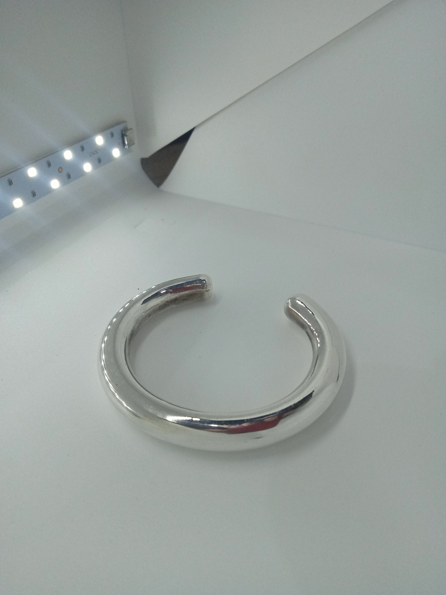 CUBAN Unisex Heavy Solid Silver 4.oz English Hallmarked Bright Polished Torque Bangle - CUBAN