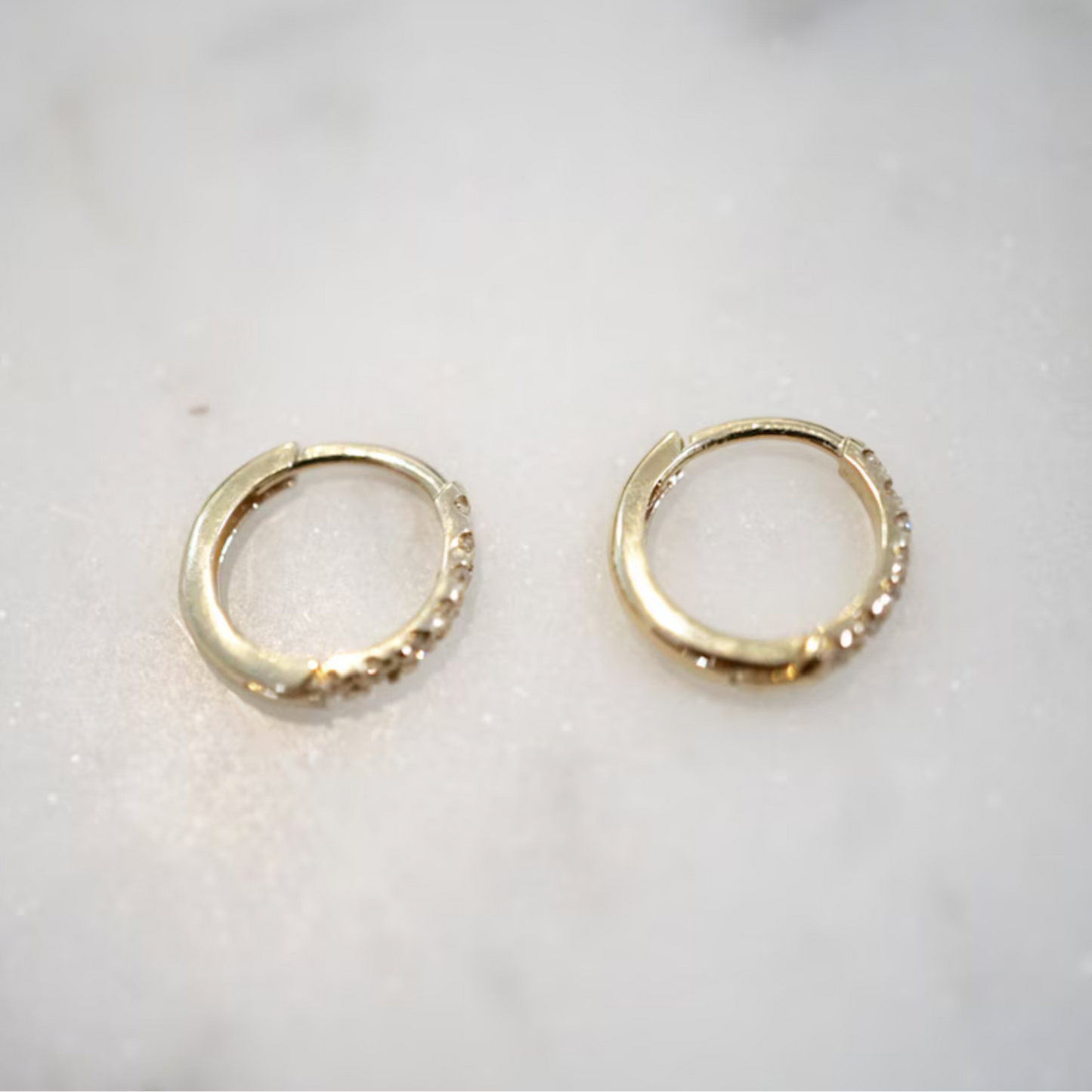 diamond-hoop's-earrings-gold-18k