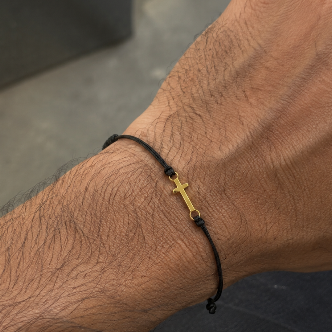 18k-gold-mens-jesus-cross-bracelet